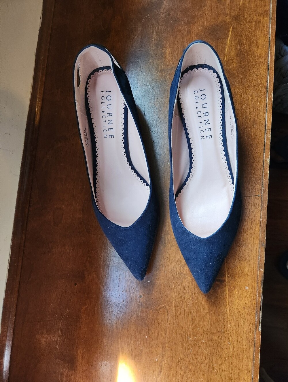 Navy Pointed-Toe Low Heel Pumps